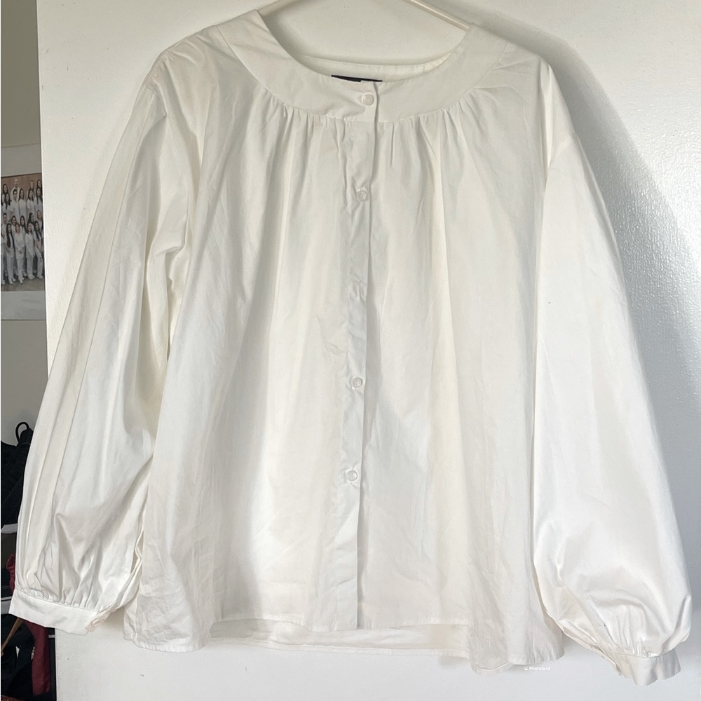 Dazy blouse from Shein, never worn and no stains or tears!